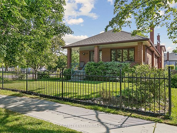 2nd image of 19 Coules Ct