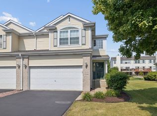 17248 Arrowhead Dr, Lockport, IL 60441