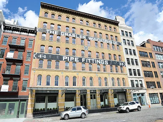 Sold by Sotheby's International Realty | media 26