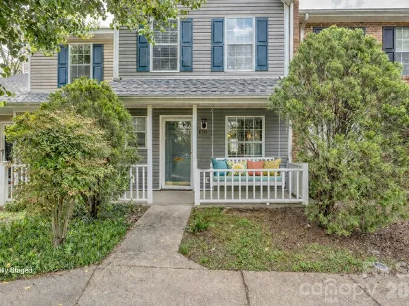 8211 Golf Ridge Dr, Charlotte, NC 28277