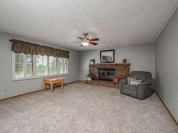 5th image of 46 Irish Hills Blvd