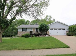 501 Dennis Dr, Eureka, IL