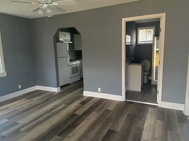 1 bed, 1.0 bath, 520 sqft, $900 — Photo 4