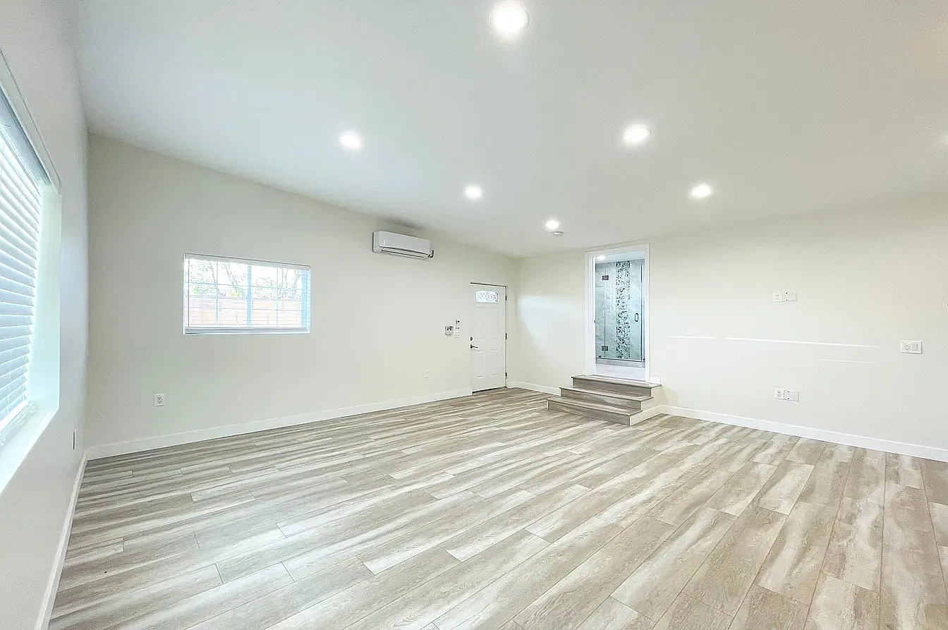 Studio, 440 sqft, $1,800 — Photo 4