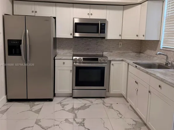 6170 SW 68th St, South Miami, FL