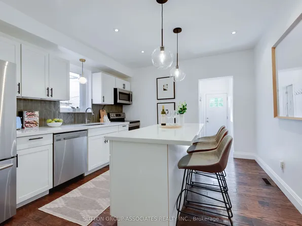 37 Ashburnham Rd, Toronto, ON M6H 2K4