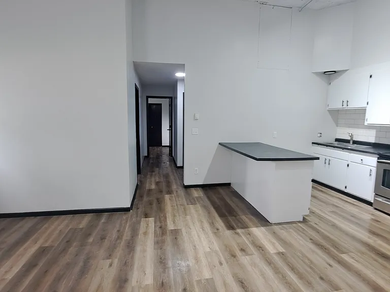 480 Park St E #1 — Photo 5