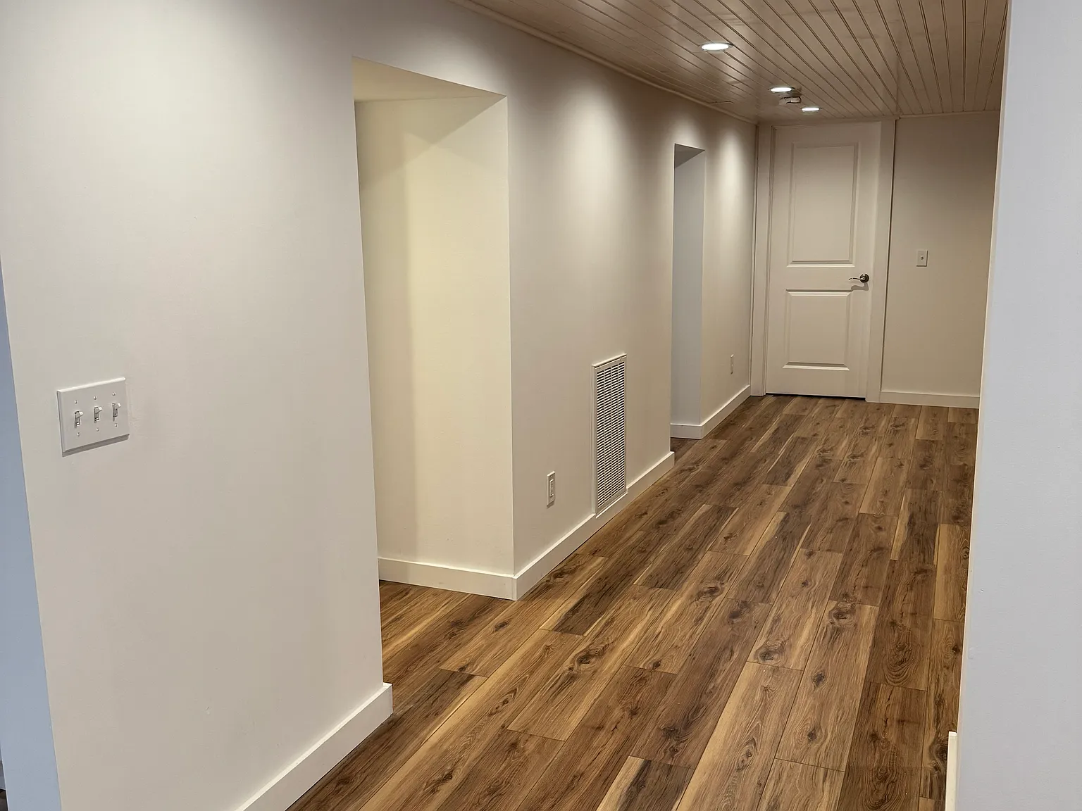 1 bed, 850 sqft, $1,800 — Photo 4