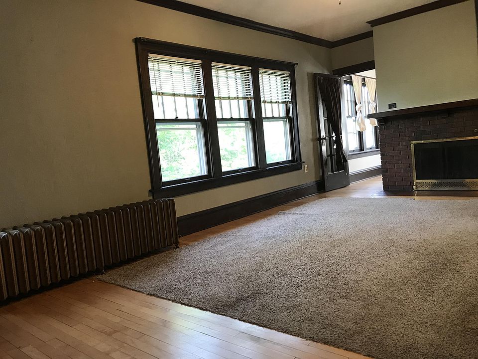 1008 1/2 3rd Ave, Eau Claire, WI 54703 Zillow