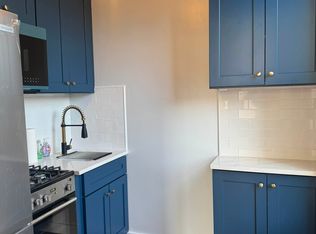 50 Henry St #3F, Brooklyn, NY 11201