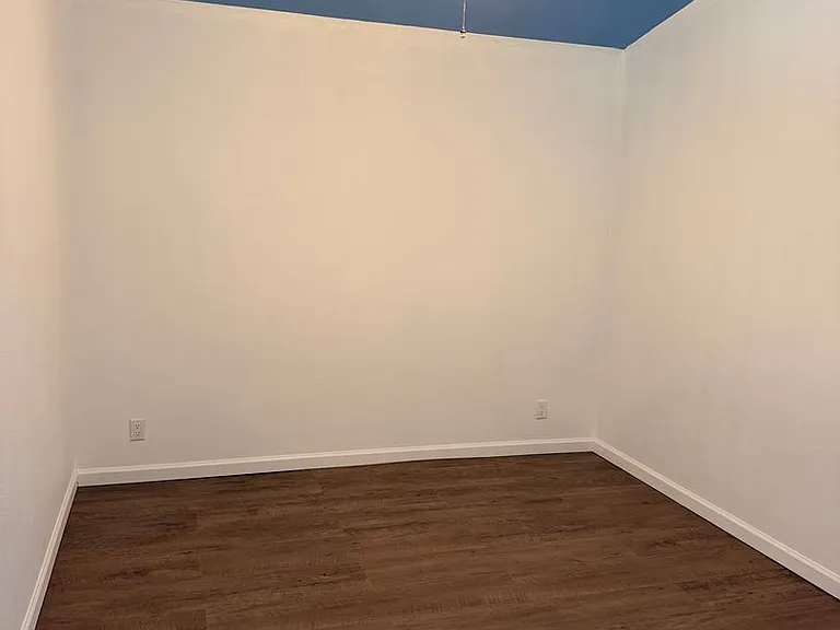 16520 Prospect Pl — Photo 13
