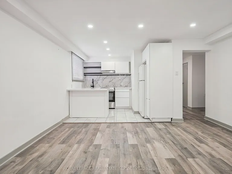 18 33rd St #6 — Photo 9