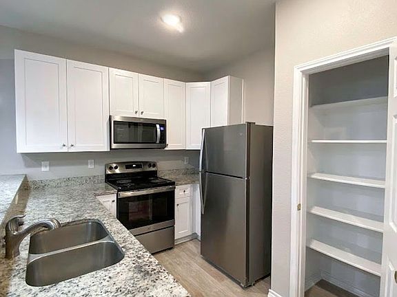 4th image of 6910 Crestway Dr #4