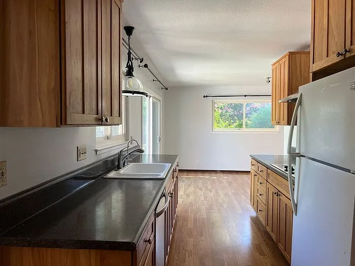 2331 Saint George Dr — Photo 8