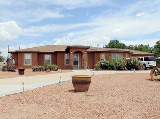 27 Jaybird Loop, Los Lunas, NM 87031