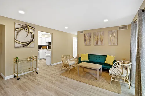 1182 Calley Dr #1 Photo 1