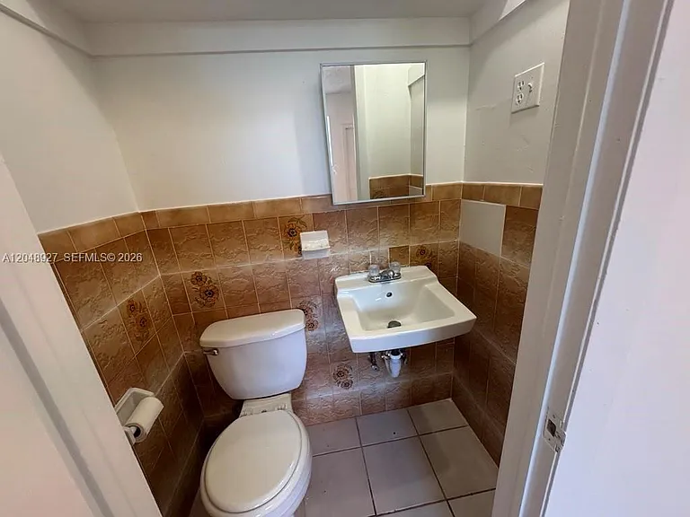 1236 NW 33rd Ave #1 — Photo 17