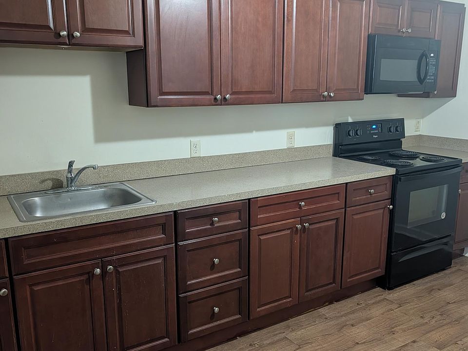 1st image of 102 E Ayre St #1
