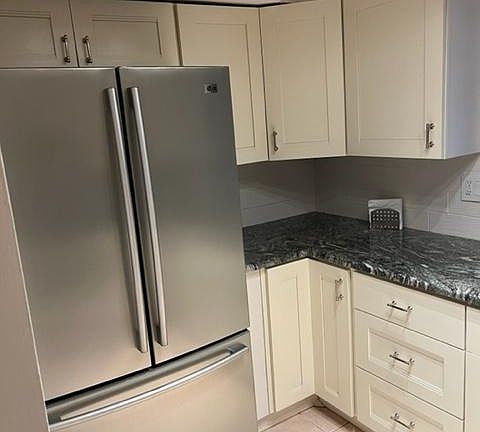 4th image of 101-1180 Carlton Ct #101-A