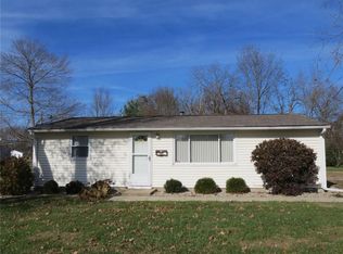 2360 7th St, Columbus, IN 47201