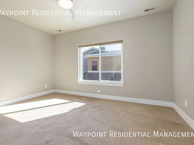 1415 E Lone Creek Dr — Photo 36