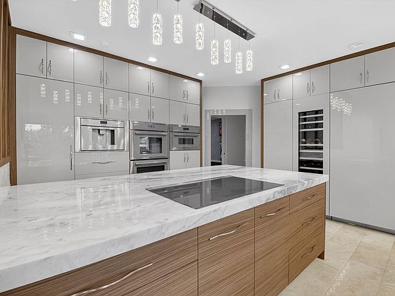 2nd image of 19787 Oakbrook Circle