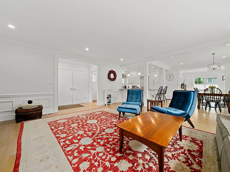 8 Kirk St — Photo 11