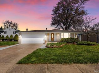 1880 S Globe St, Westland, MI 48186
