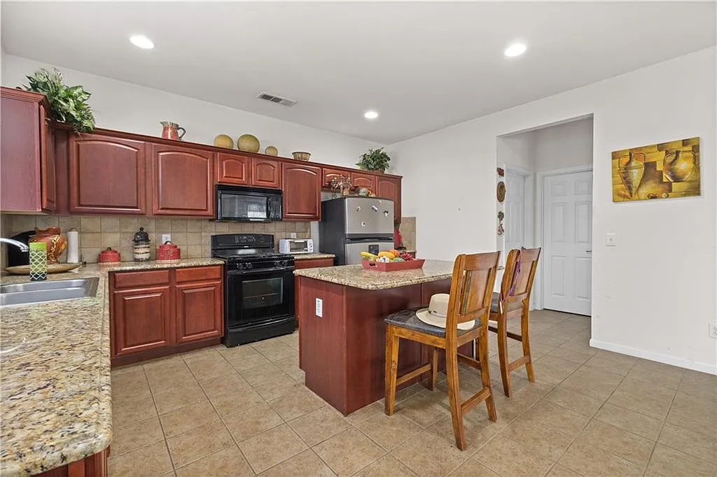 2033 Rolling Rock Court - 1 — Photo 4