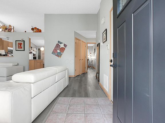 5th image of 7294 Aplin Dr