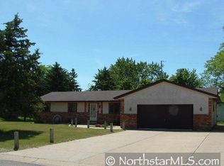 817 Meadowwood Dr, Minneapolis, MN 55444