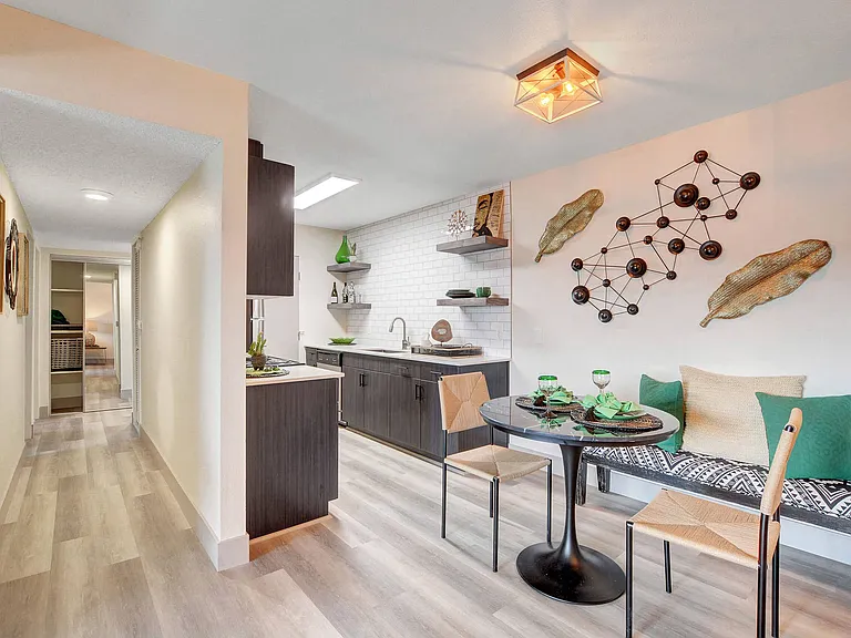 Namaste Apartments — Photo 8