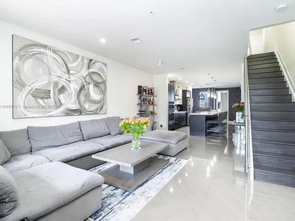 10245 NW 63rd Ter APT 206, Doral, FL 33178