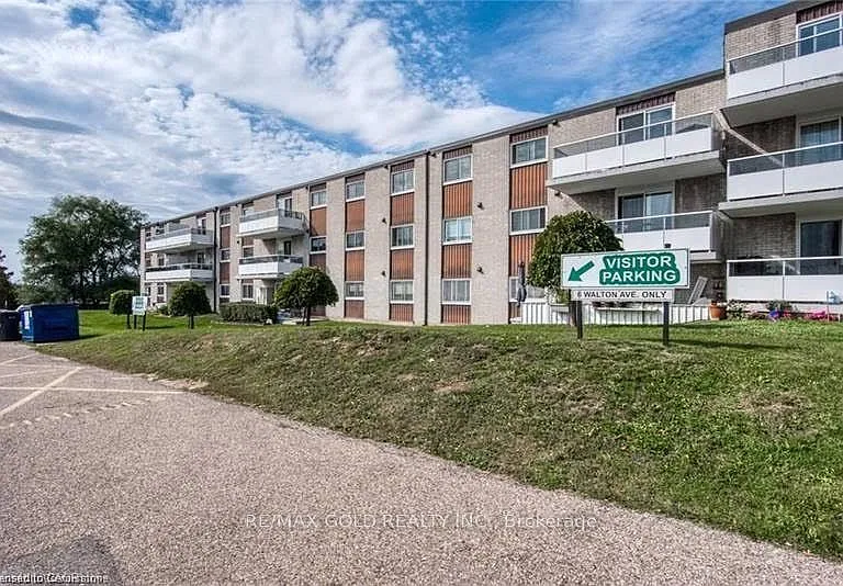 71 Vanier Dr #211 — Photo 2