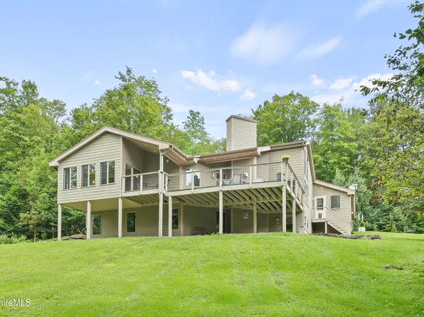 140 Leland Rd, Becket, MA 01223