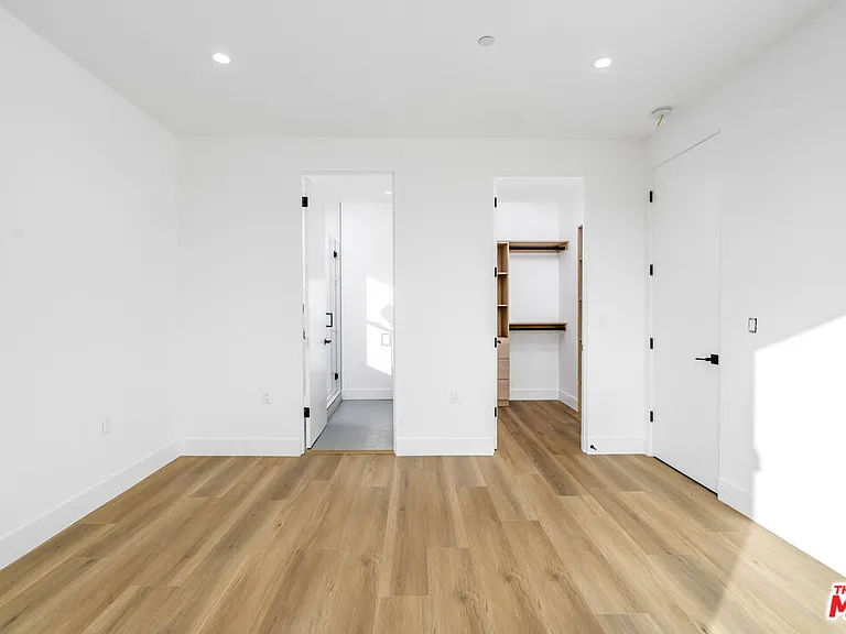 10805 Morrison St #1 — Photo 18