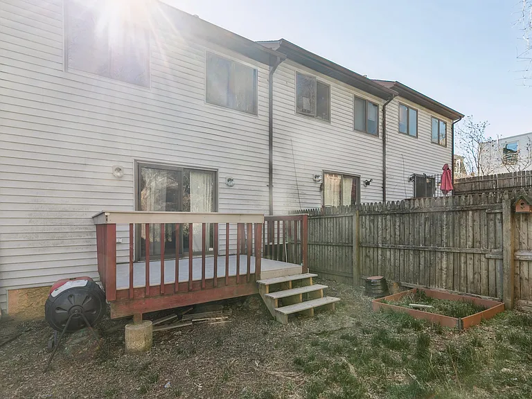3379 Frederick St — Photo 41
