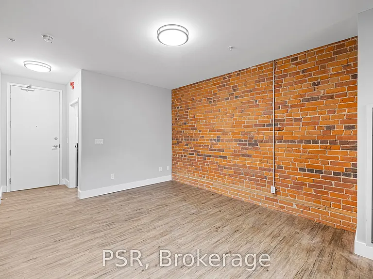 2870 Dundas St W #212 — Photo 3