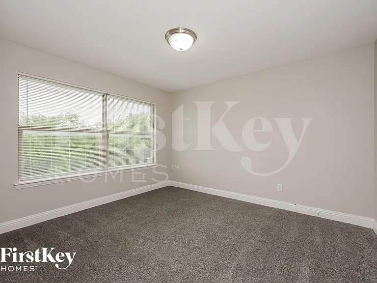 15630 Gatsby Ln — Photo 13