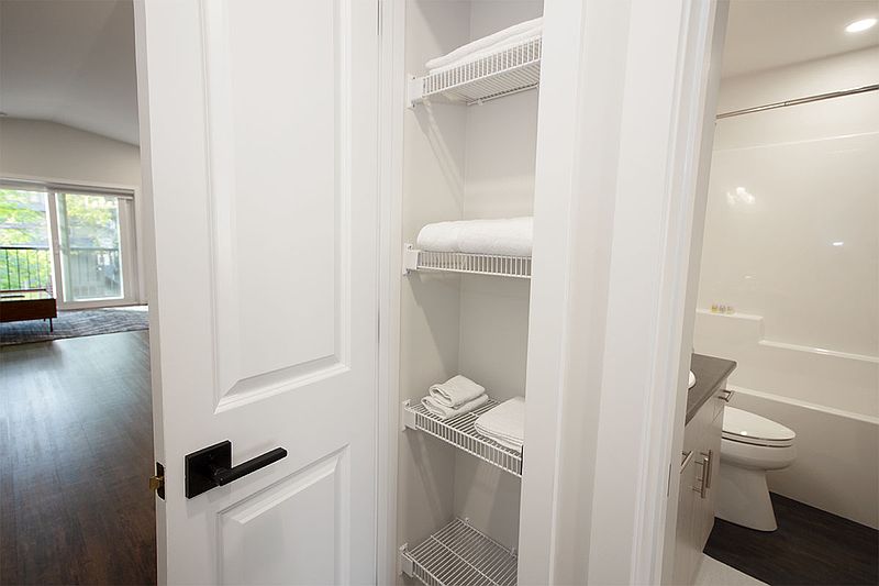 Winnipeg Apartment for rent - 4 Bedrooms — photo 27