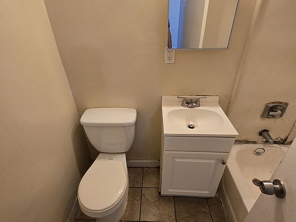 2nd image of 68 Sylvan Ave #3