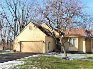 201 White Heron Cir, Fayetteville, NY 13066