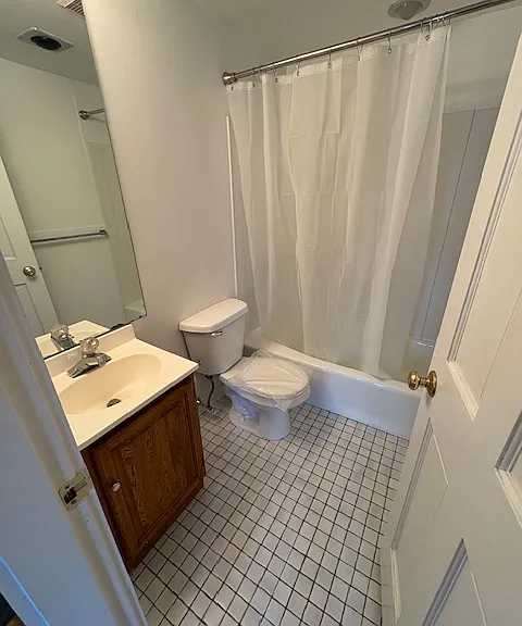 523 Columbus Ave #4R — Photo 3