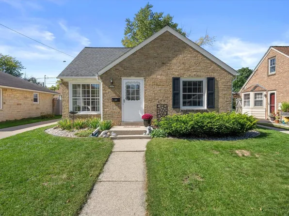 5809 N Bel Aire DRIVE, Glendale, WI 53209