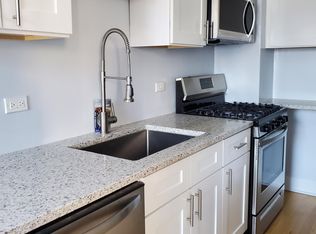 1100 North Dearborn, Chicago, IL 60610