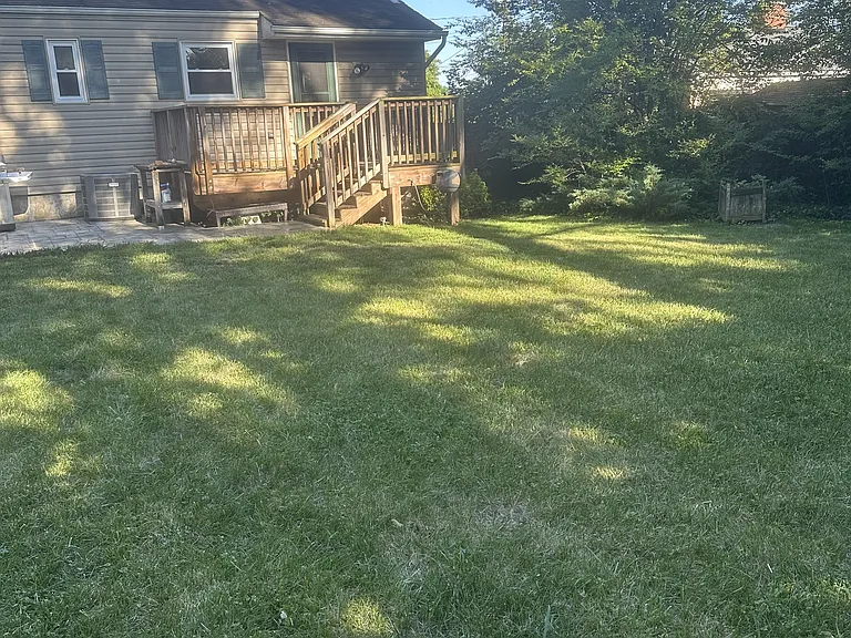 10 N Floyd St — Photo 55
