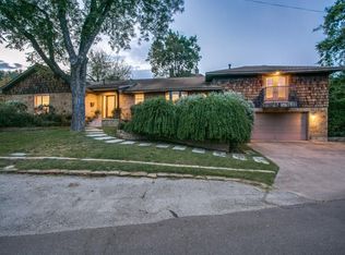 735 Rainbow Dr, Dallas, TX 75208