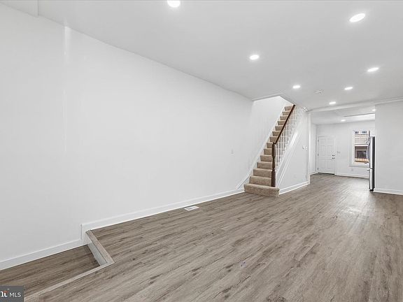 4th image of 1628 Normal Ave