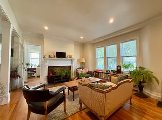 15 Warwick Rd #1, Belmont, MA 02478