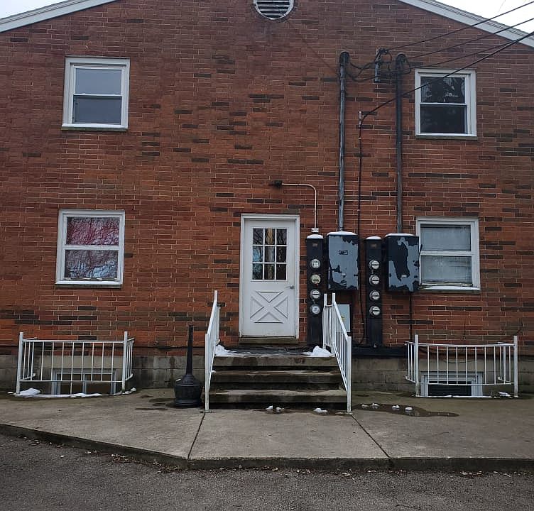 Rear of 130 E_12032020